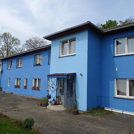 Gasthof Blaues Haus Hotell Bastorf Exteriör bild