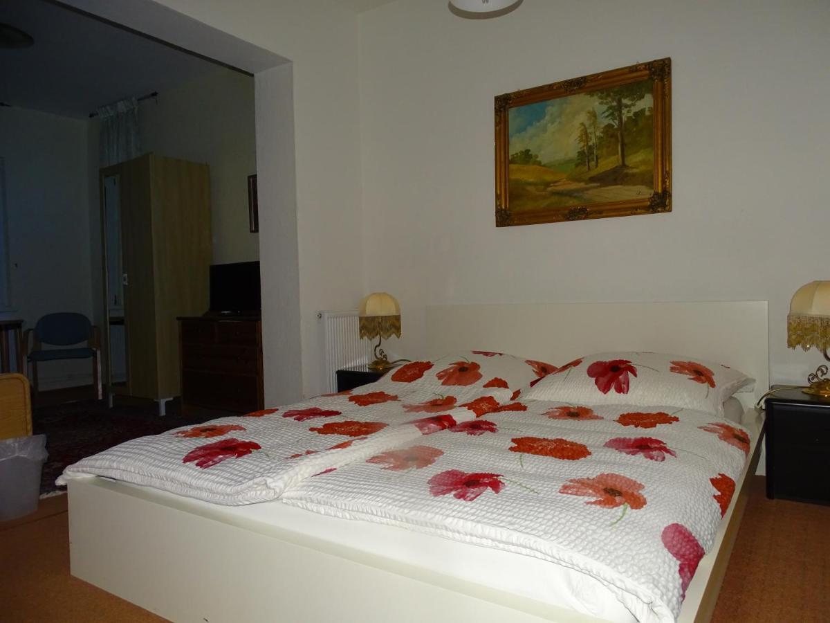 Gasthof Blaues Haus Hotell Bastorf Rum bild