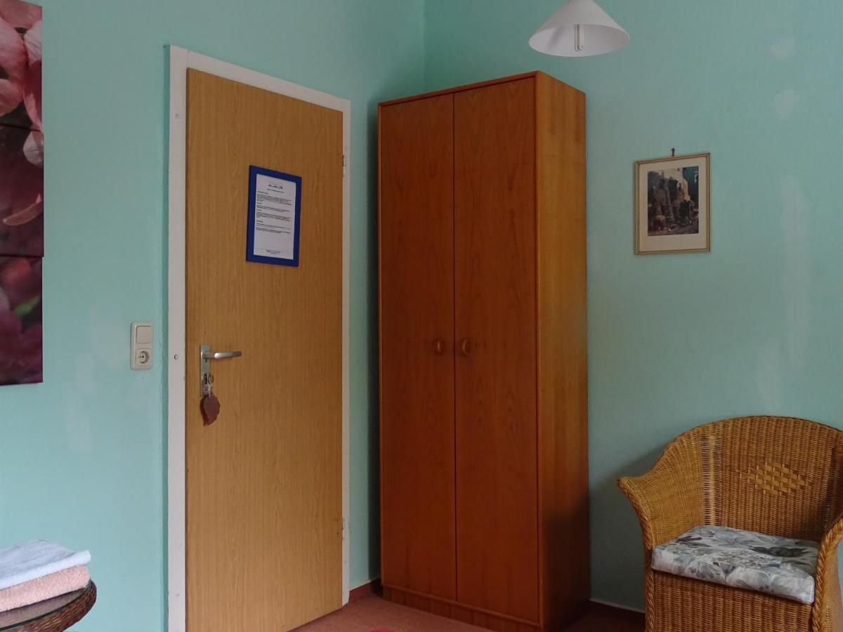 Gasthof Blaues Haus Hotell Bastorf Rum bild