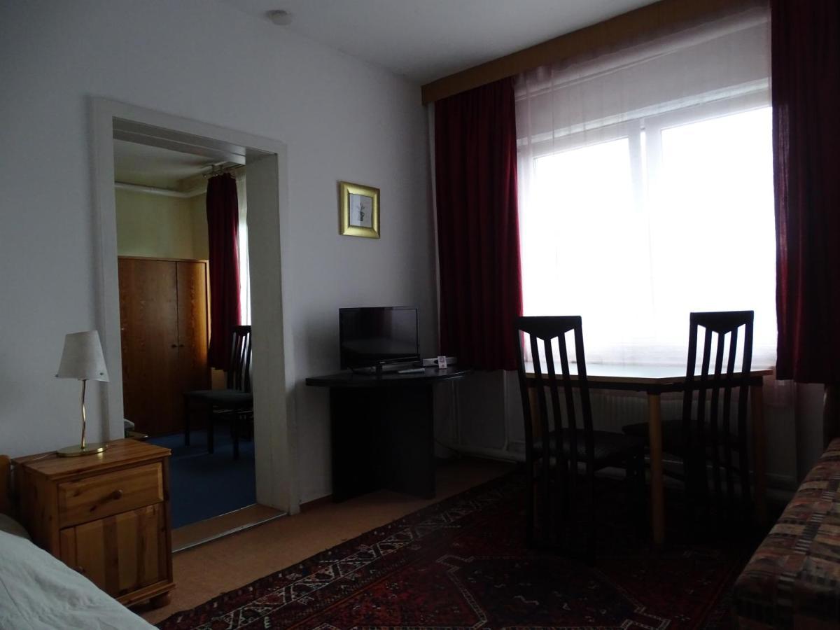 Gasthof Blaues Haus Hotell Bastorf Rum bild